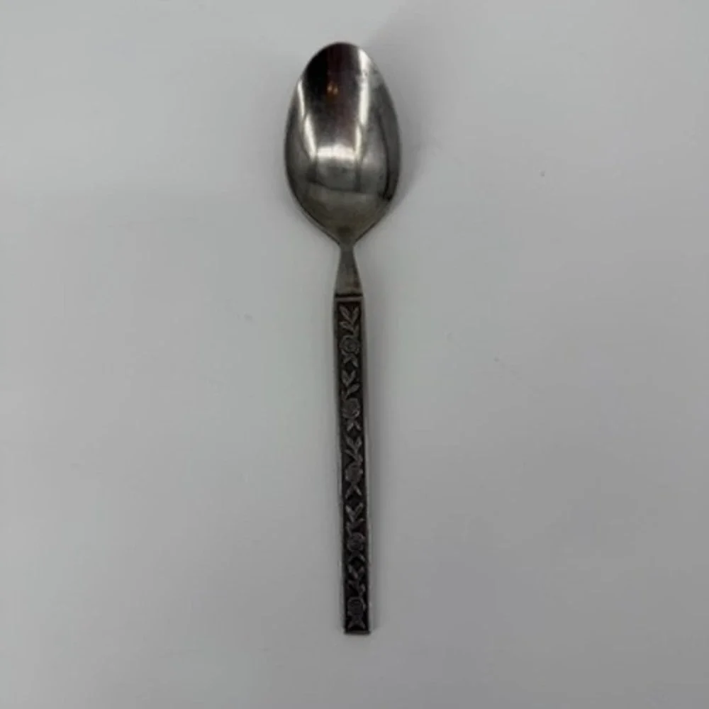 Interpur Mexicali Rose Oval Soup Spoon 7.5